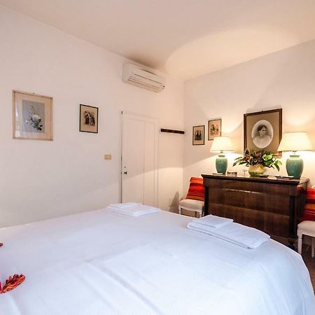 Lupari Apartment, Palazzo Storico Sotto Le Due Torri Bologna Exterior foto