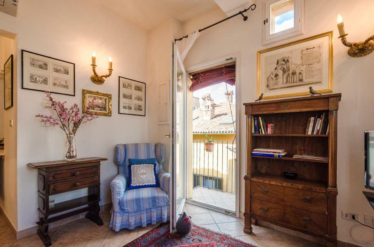 Lupari Apartment, Palazzo Storico Sotto Le Due Torri Bologna Exterior foto