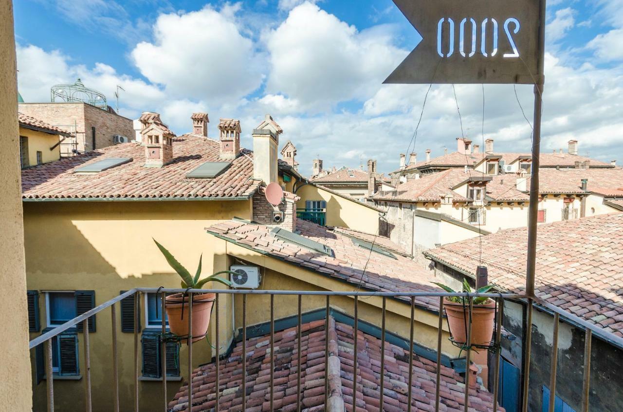 Lupari Apartment, Palazzo Storico Sotto Le Due Torri Bologna Exterior foto
